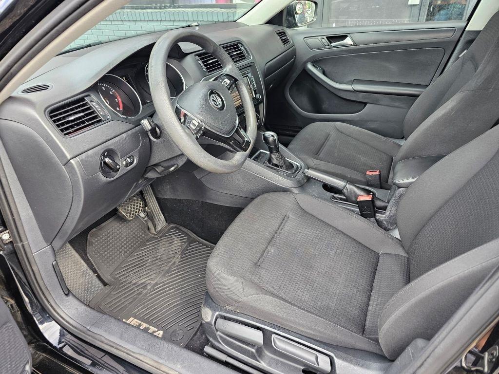Volkswagen Jetta S 6A 2015
