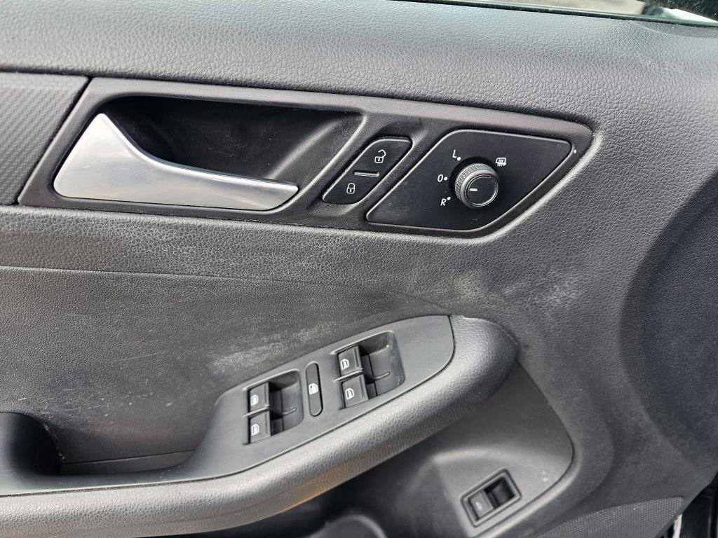 Volkswagen Jetta S 6A 2015