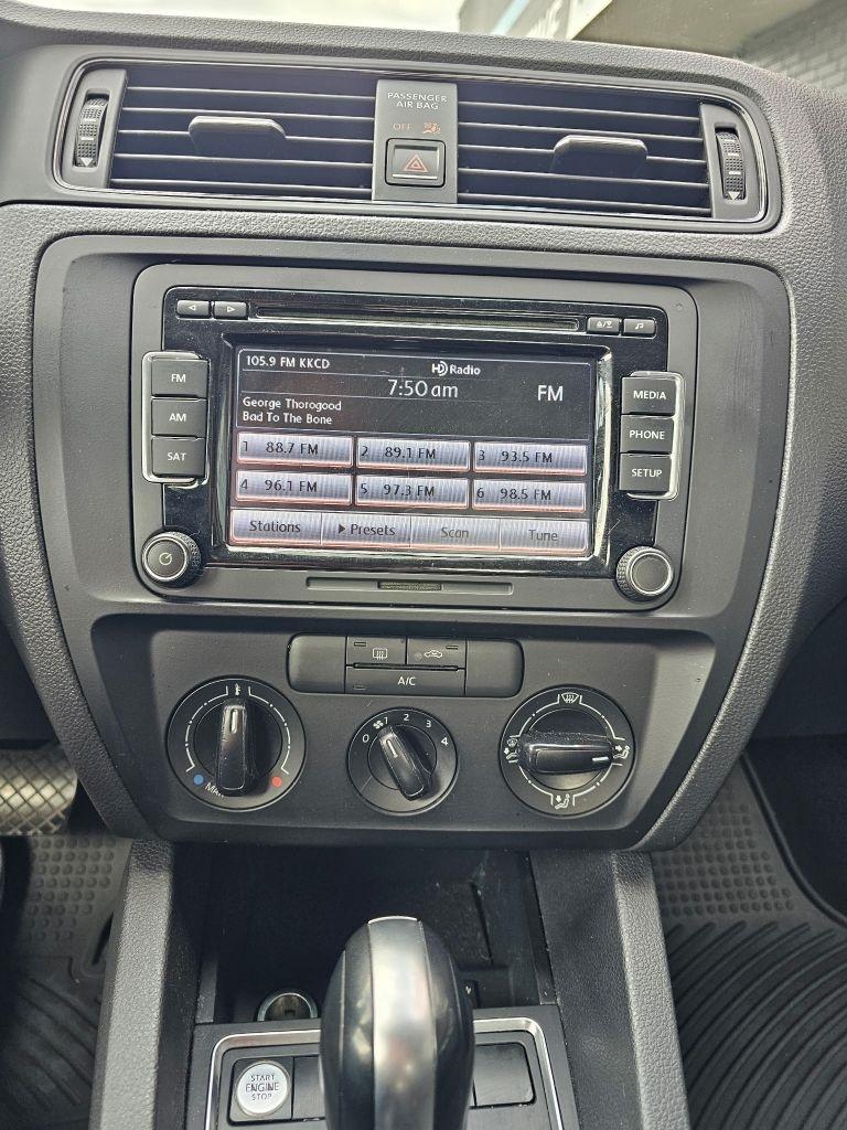 Volkswagen Jetta S 6A 2015