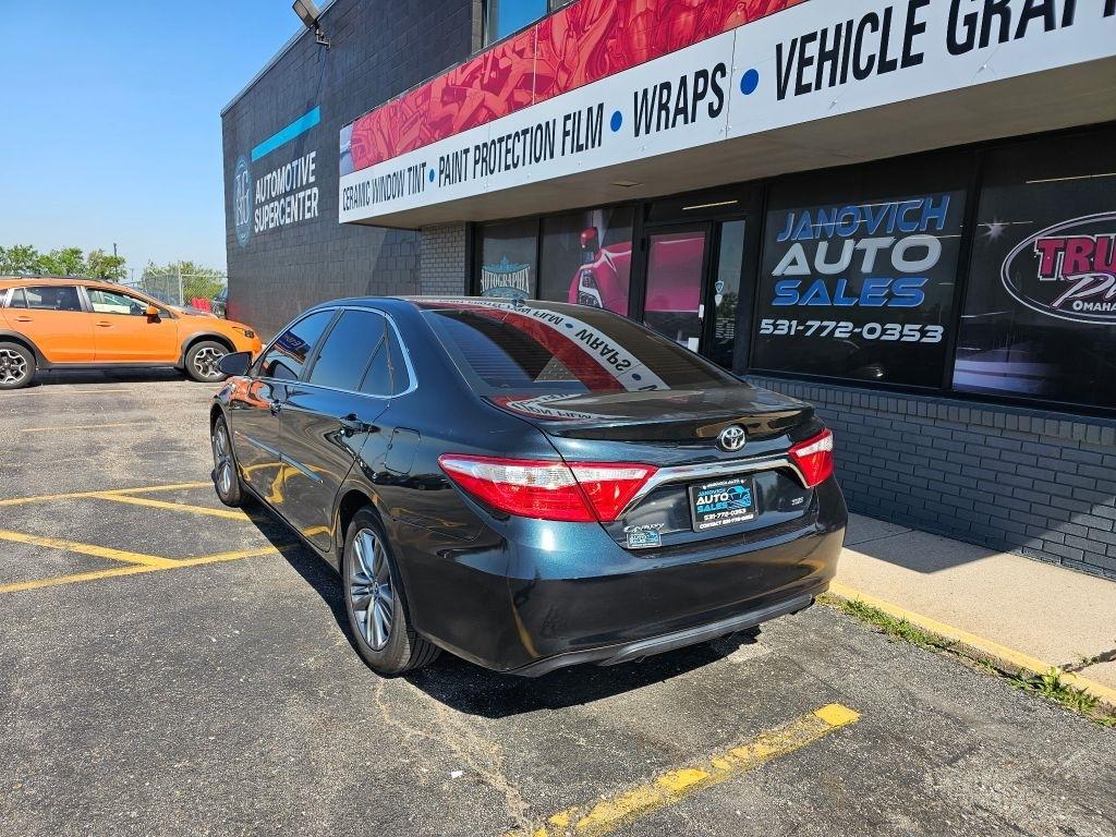Toyota Camry 4dr Sdn I4 Auto XLE (Natl) 2015