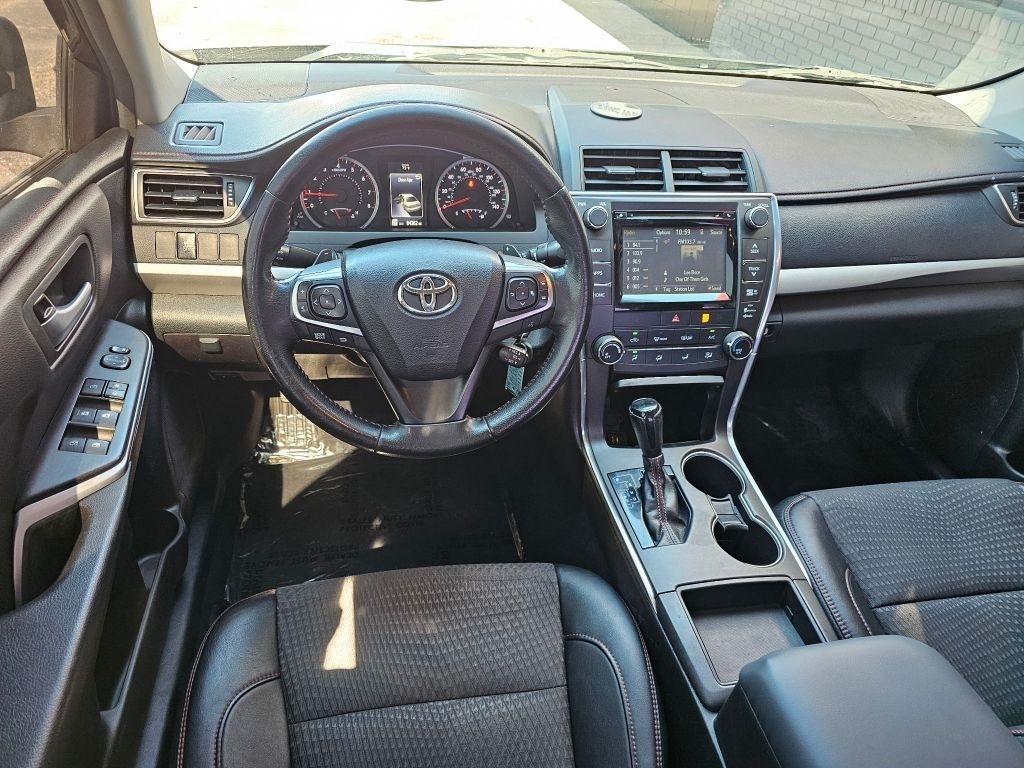 Toyota Camry 4dr Sdn I4 Auto XLE (Natl) 2015