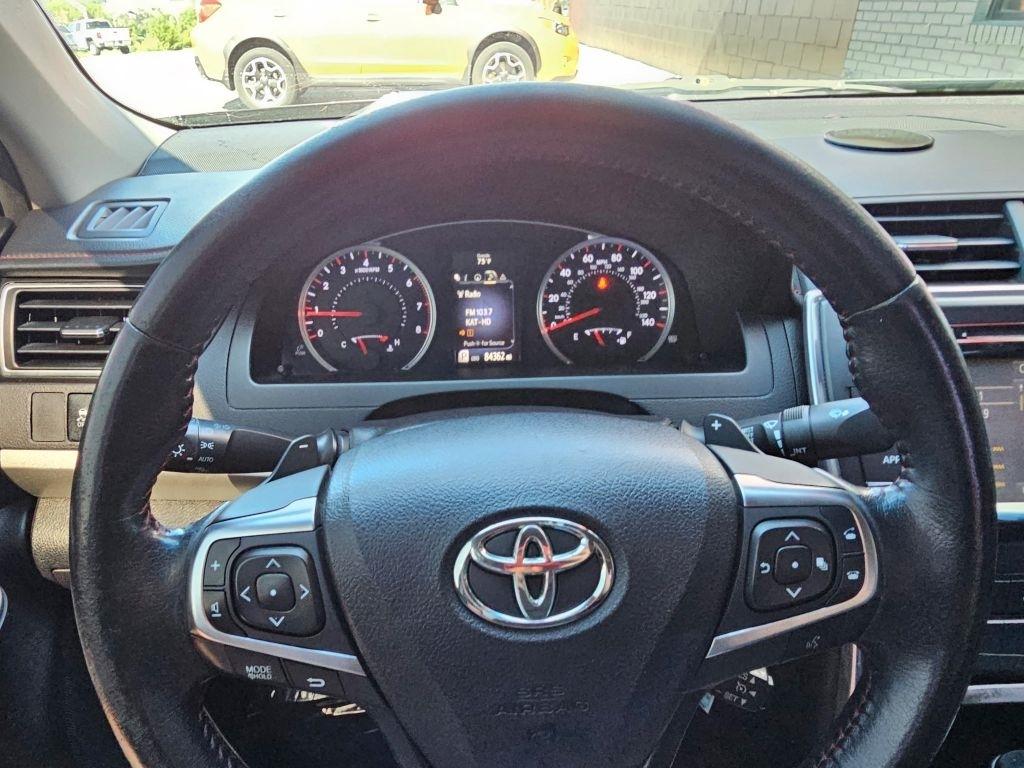 Toyota Camry 4dr Sdn I4 Auto XLE (Natl) 2015