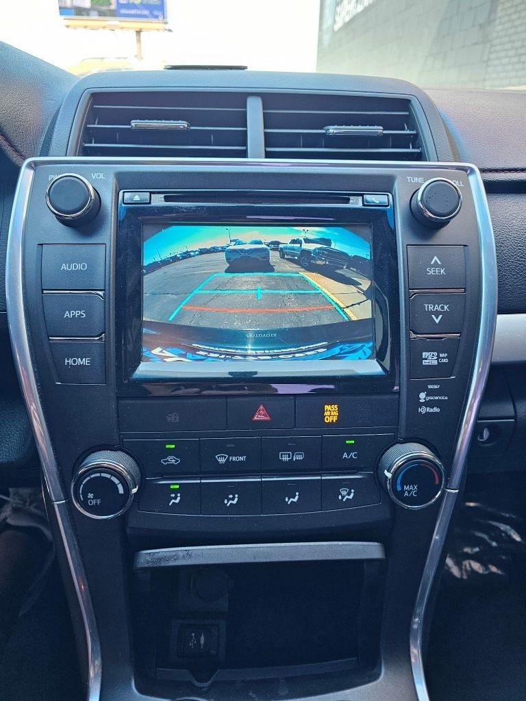Toyota Camry 4dr Sdn I4 Auto XLE (Natl) 2015