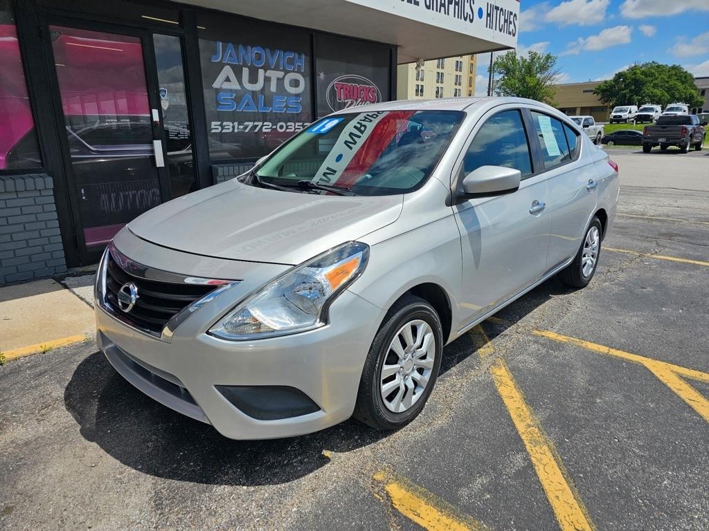 Nissan Versa Sedan SV CVT 2019