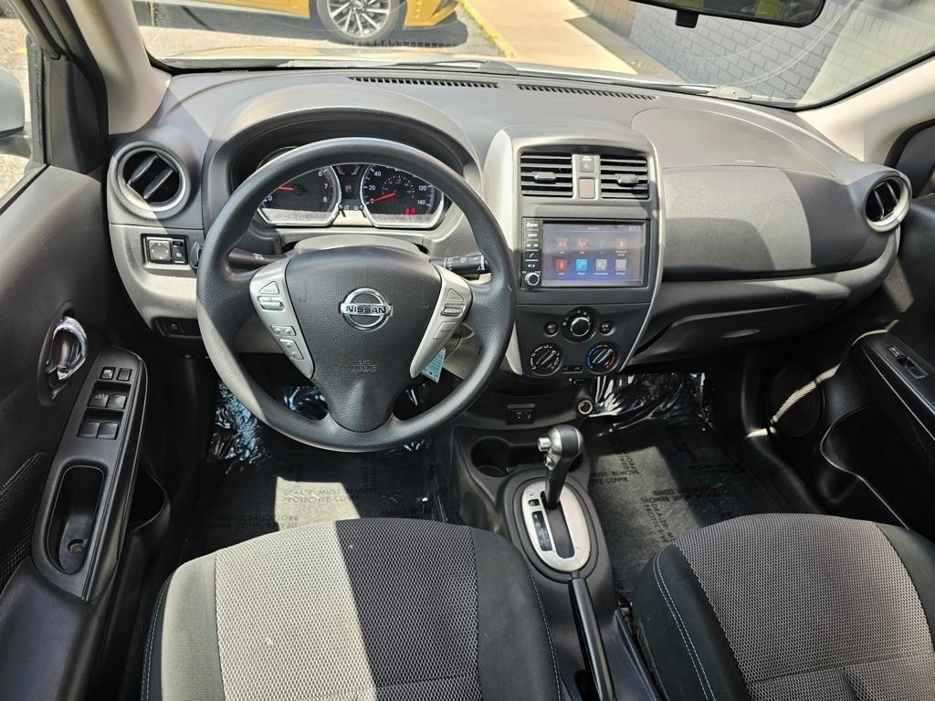 Nissan Versa Sedan SV CVT 2019