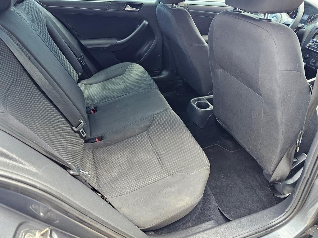 Volkswagen Jetta Sedan 4dr Auto S w/Sunroof 2012