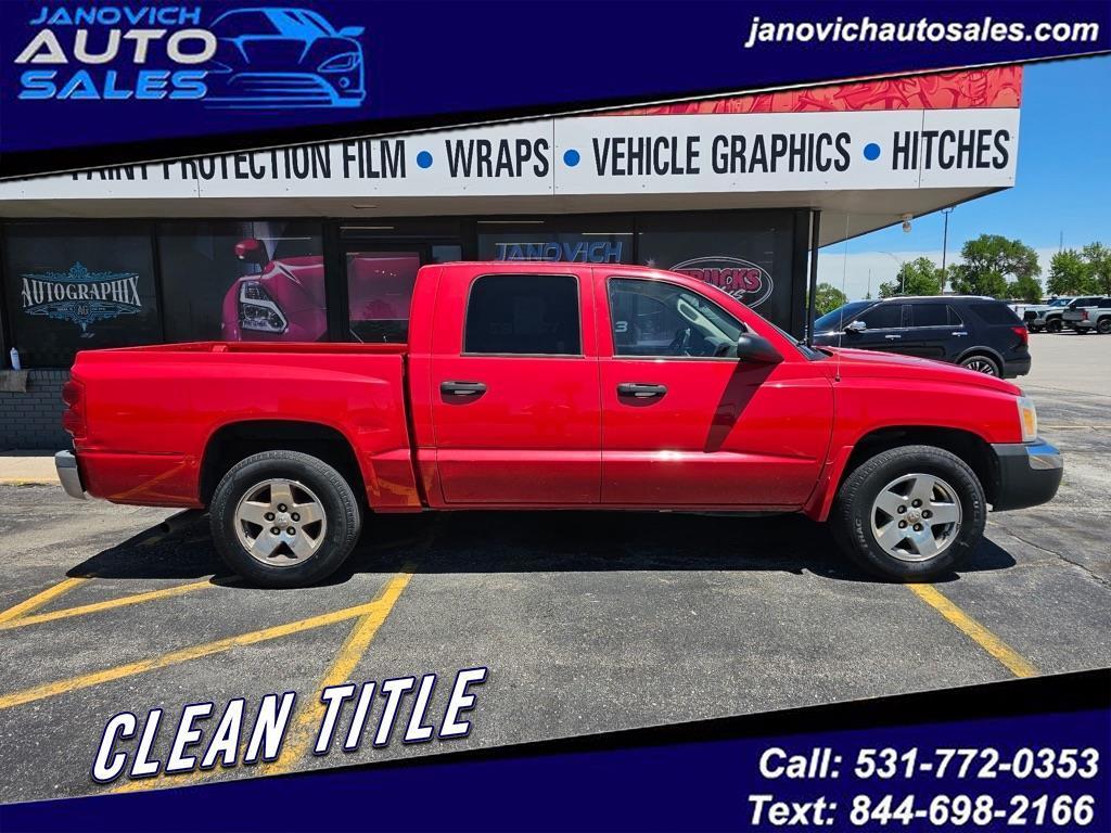 2005 Dodge Dakota 4dr Quad Cab 131" WB SLT