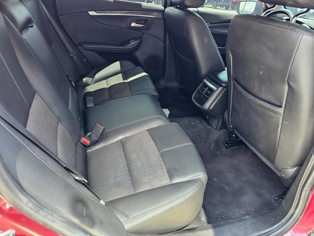 Chevrolet Impala 4dr Sdn LT w/1LT 2018