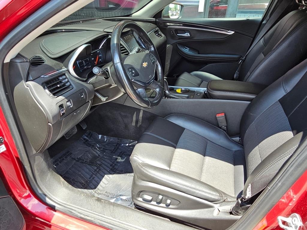 Chevrolet Impala 4dr Sdn LT w/1LT 2018