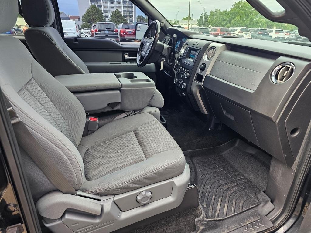 Ford F-150 4WD SuperCrew 145" XLT 2014