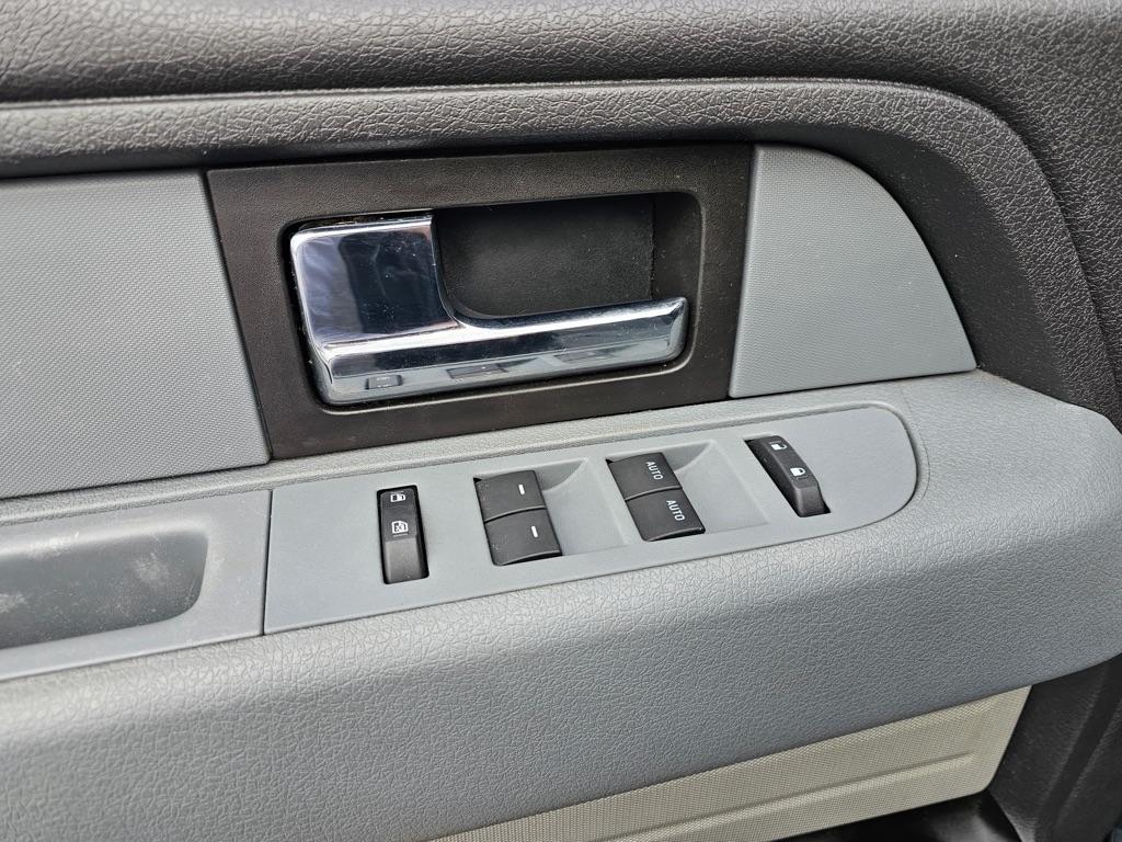 Ford F-150 4WD SuperCrew 145" XLT 2014