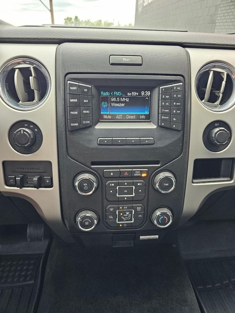 Ford F-150 4WD SuperCrew 145" XLT 2014