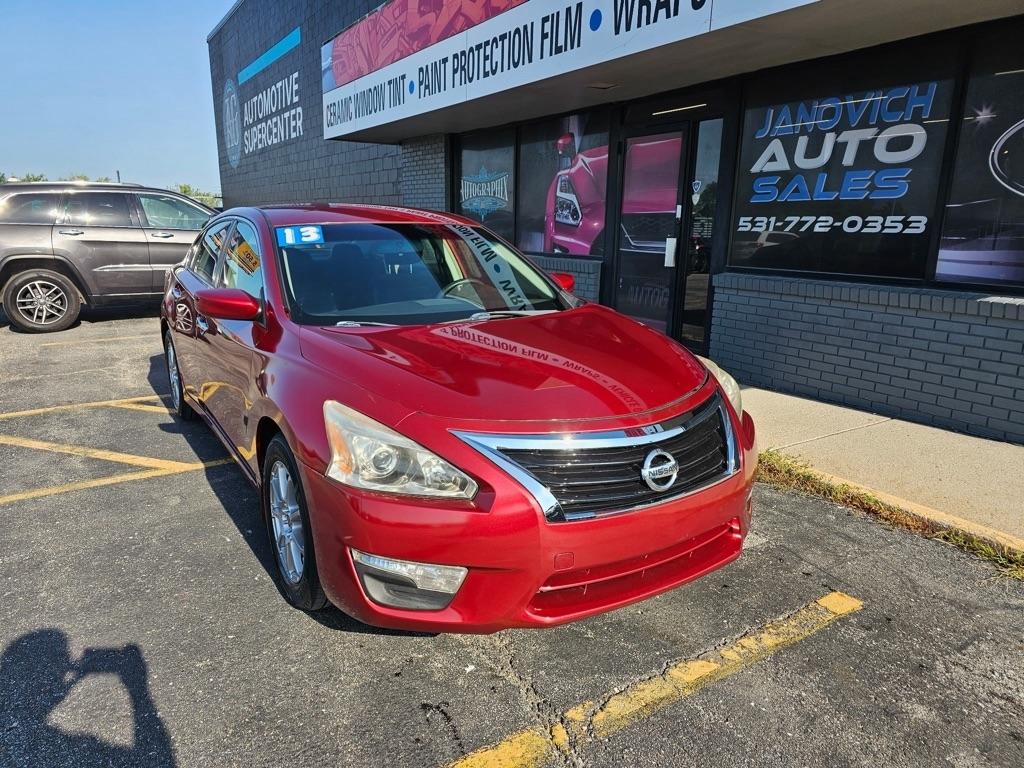 Nissan Altima 4dr Sdn I4 2.5 S 2013