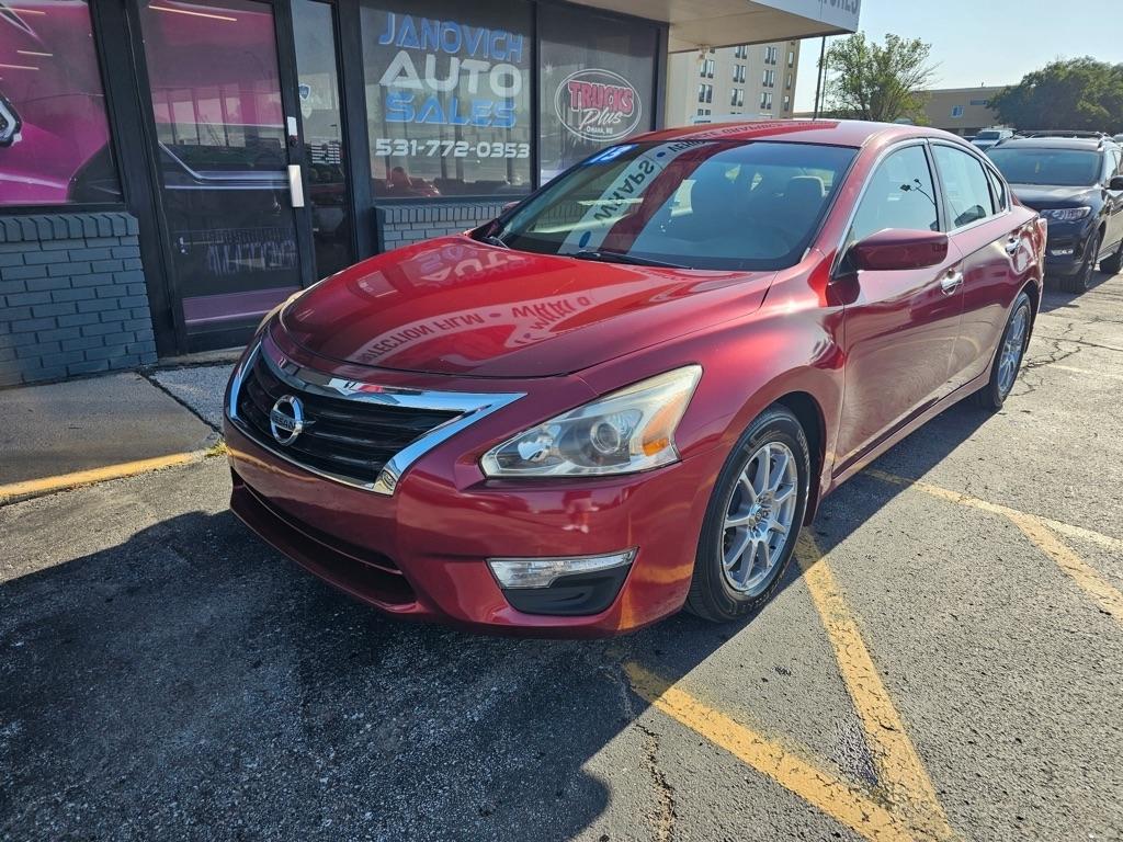 Nissan Altima 4dr Sdn I4 2.5 S 2013