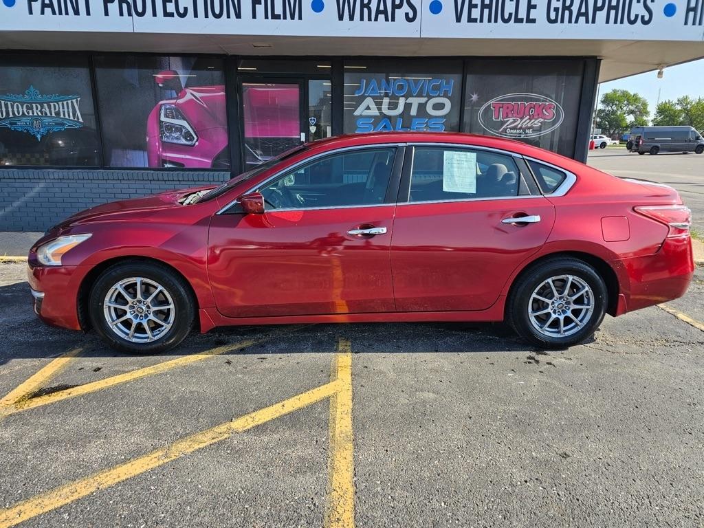 Nissan Altima 4dr Sdn I4 2.5 S 2013