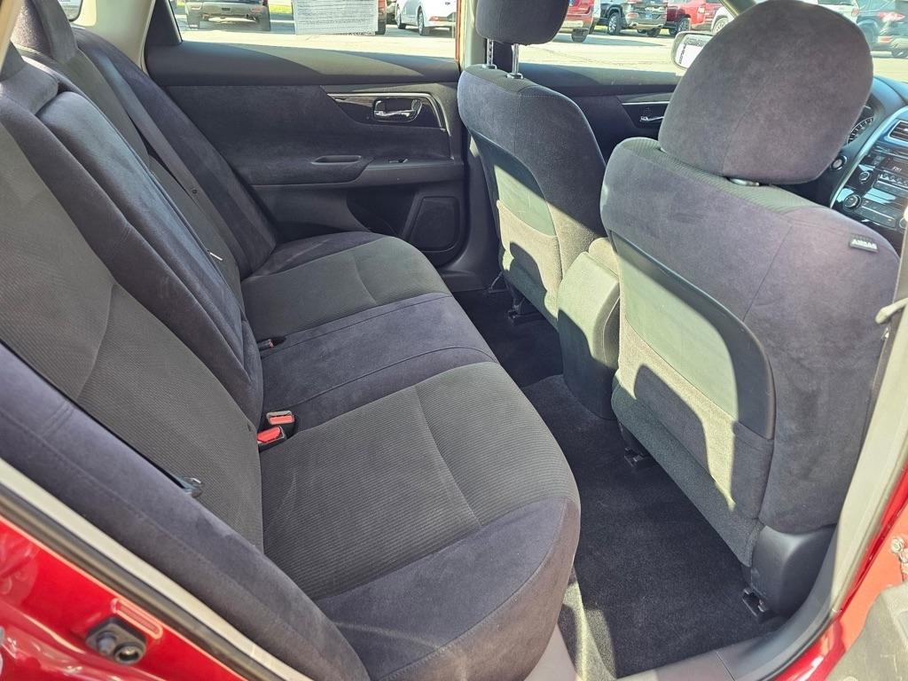 Nissan Altima 4dr Sdn I4 2.5 S 2013