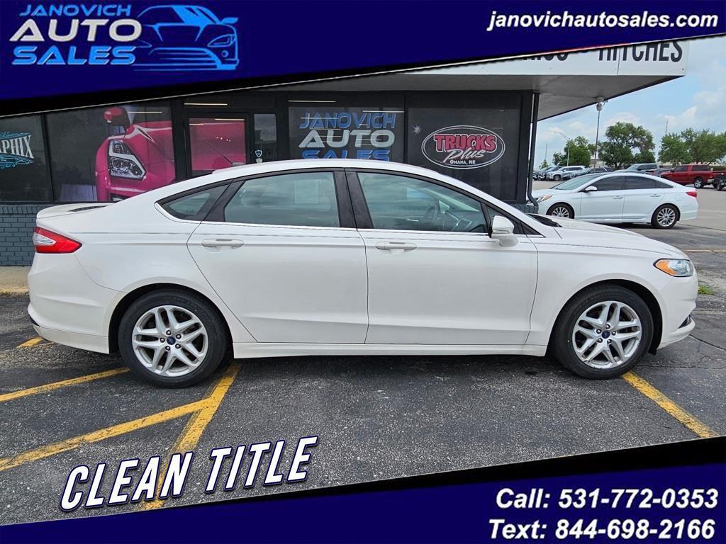 2016 Ford Fusion 4dr Sdn SE FWD