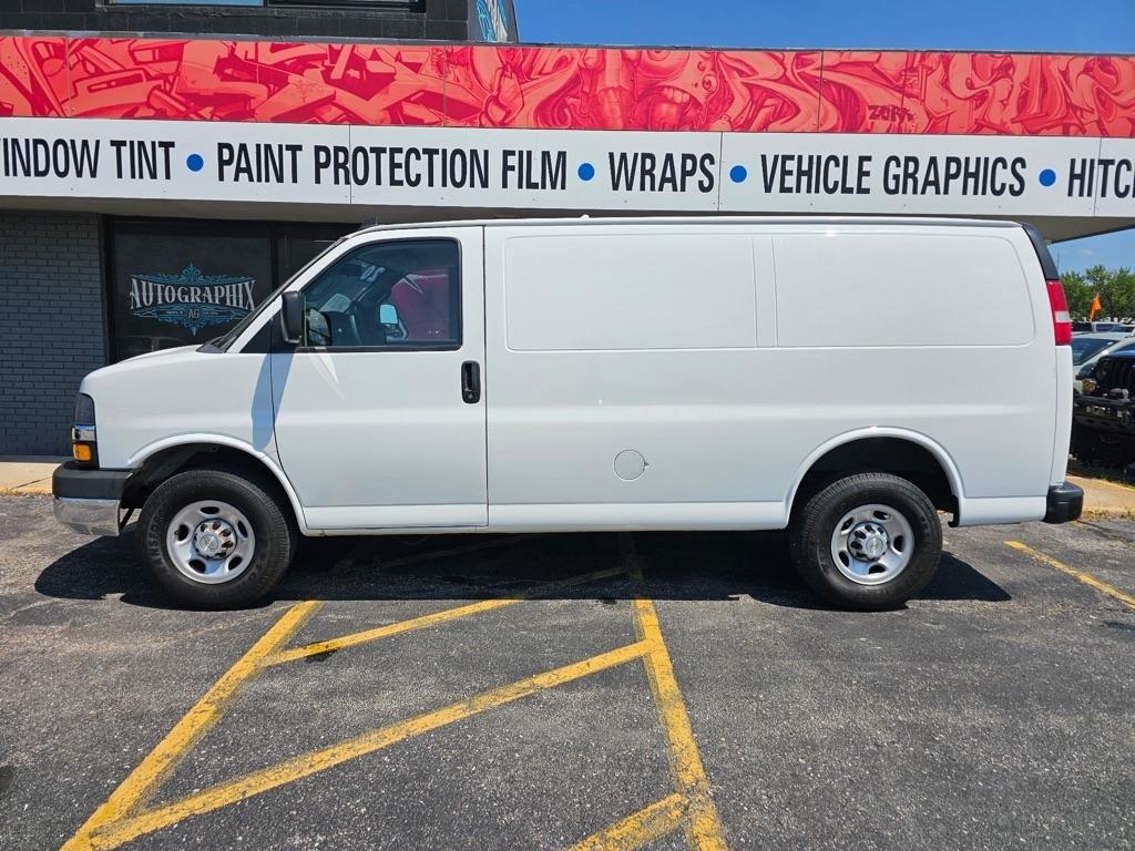 Chevrolet Express Cargo Van RWD 2500 135" 2020