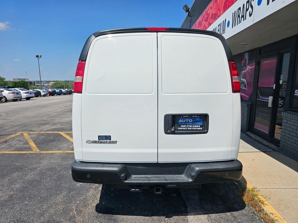 Chevrolet Express Cargo Van RWD 2500 135" 2020