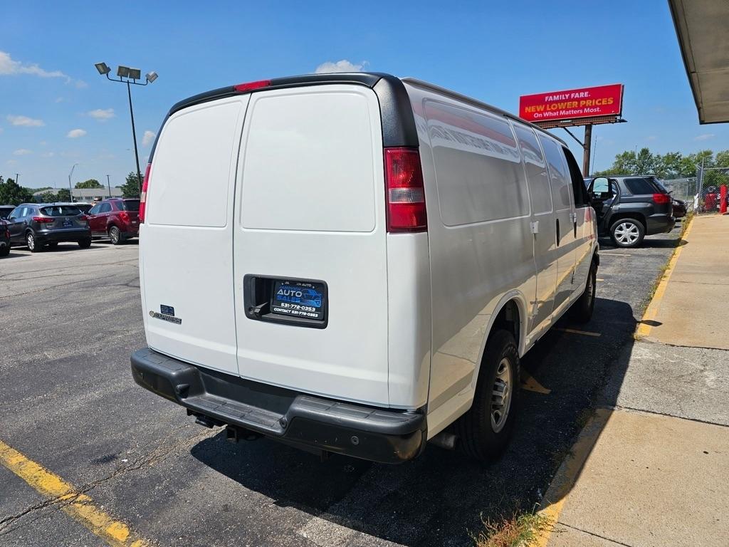 Chevrolet Express Cargo Van RWD 2500 135" 2020