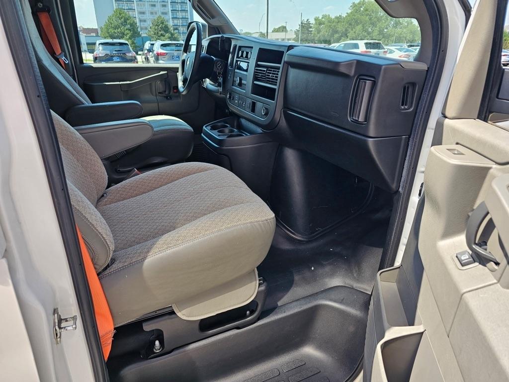 Chevrolet Express Cargo Van RWD 2500 135" 2020