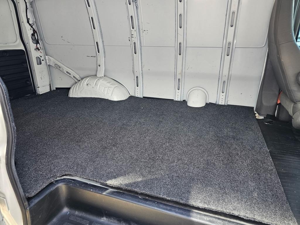 Chevrolet Express Cargo Van RWD 2500 135" 2020