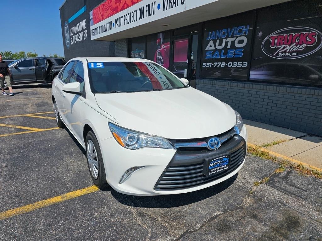 Toyota Camry 4dr Sdn I4 Auto LE (Natl) 2015
