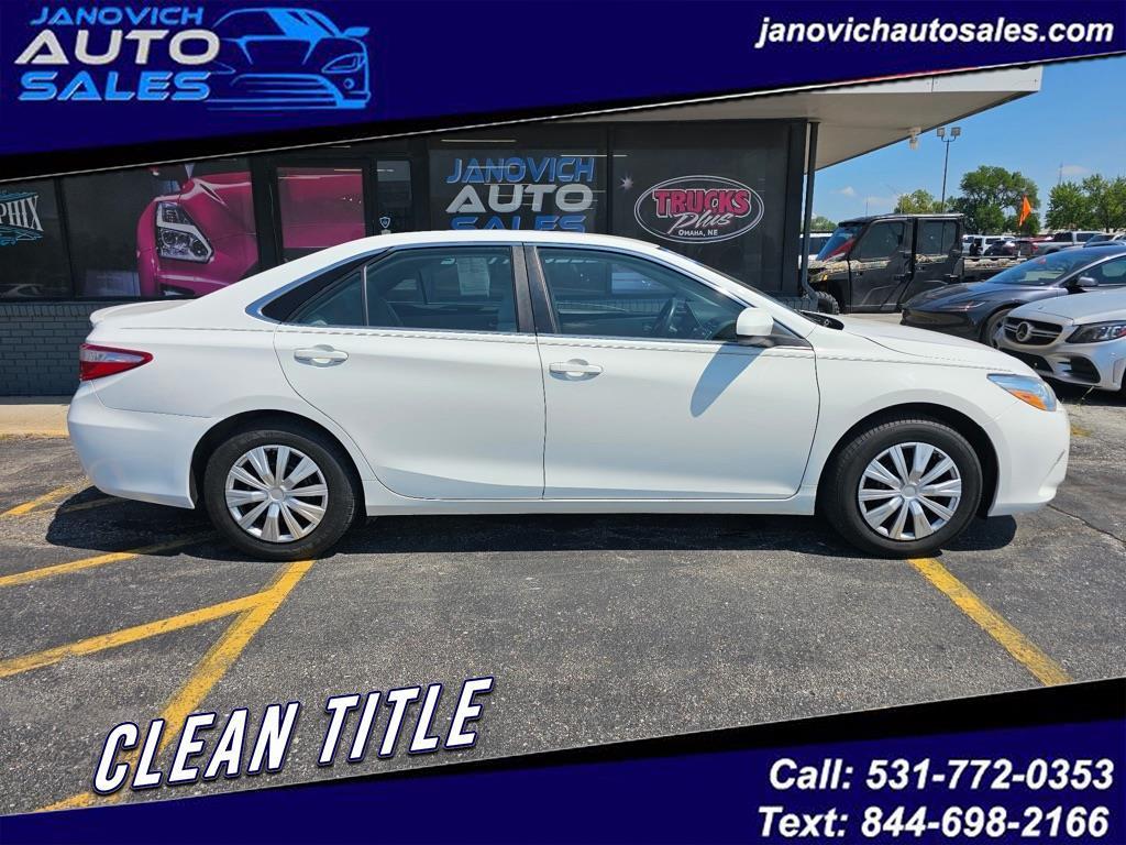 2015 Toyota Camry 4dr Sdn I4 Auto LE (Natl)