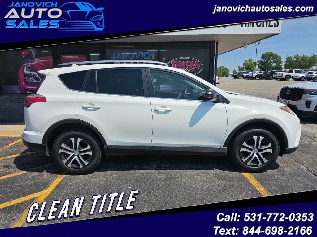 2017 Toyota RAV4 LE FWD (Natl)