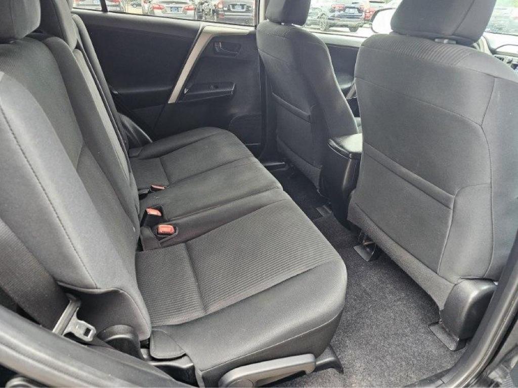 Toyota RAV4 AWD 4dr LE (Natl) 2015