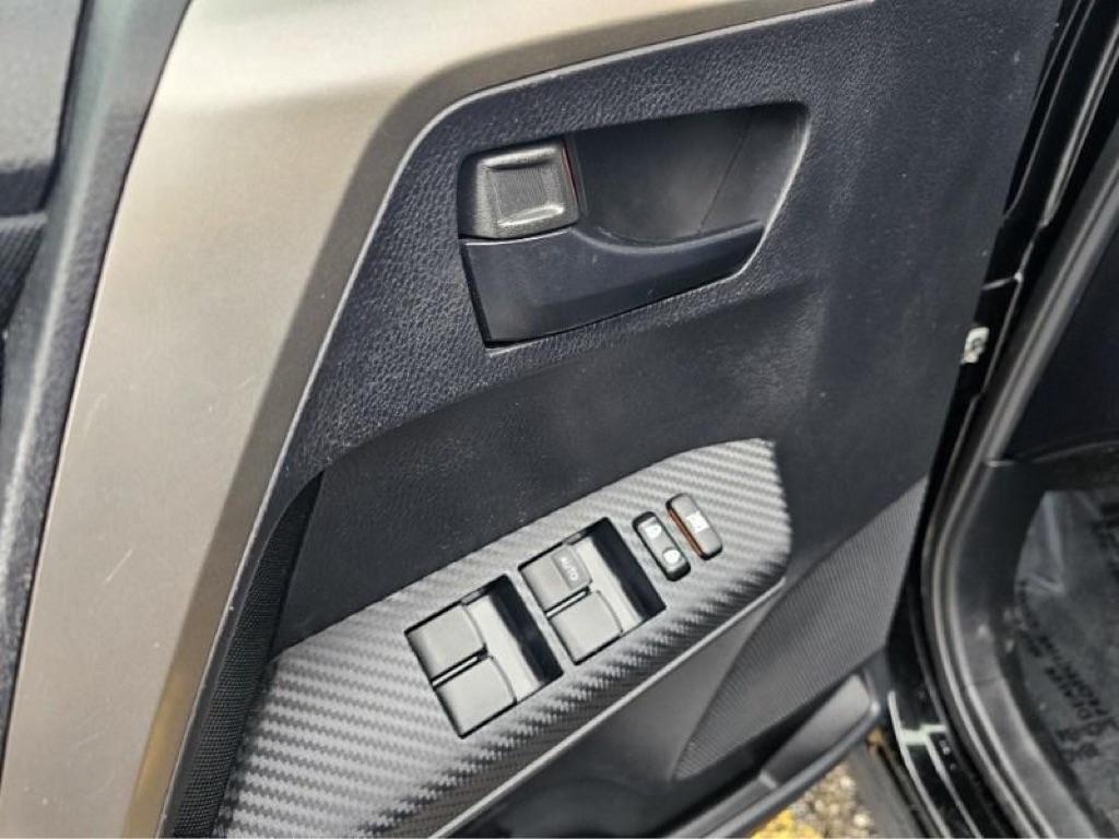 Toyota RAV4 AWD 4dr LE (Natl) 2015