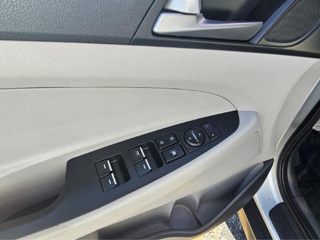 Hyundai Tucson AWD 4dr SE 2016