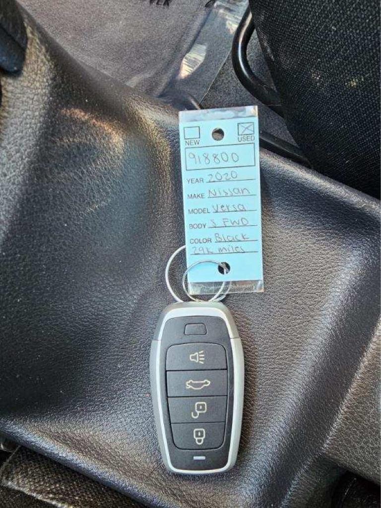Nissan Versa S CVT 2020
