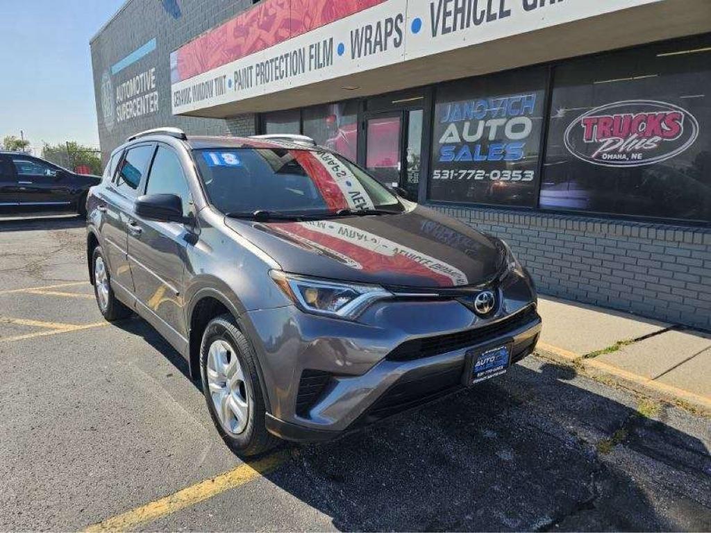 Toyota RAV4 LE AWD (Natl) 2018