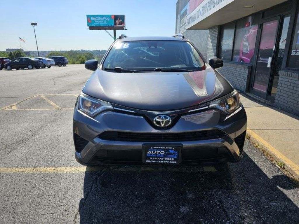 Toyota RAV4 LE AWD (Natl) 2018