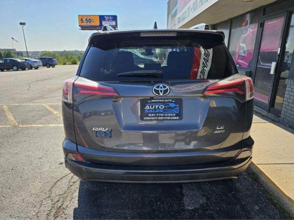 Toyota RAV4 LE AWD (Natl) 2018