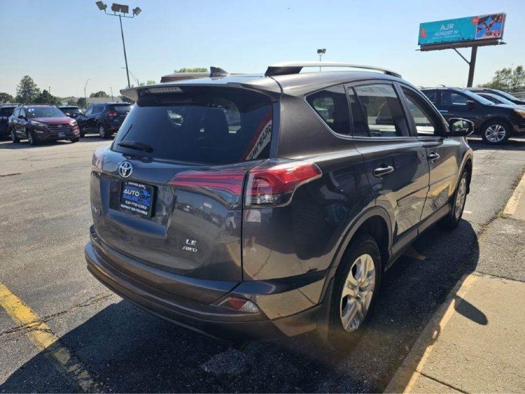 Toyota RAV4 LE AWD (Natl) 2018