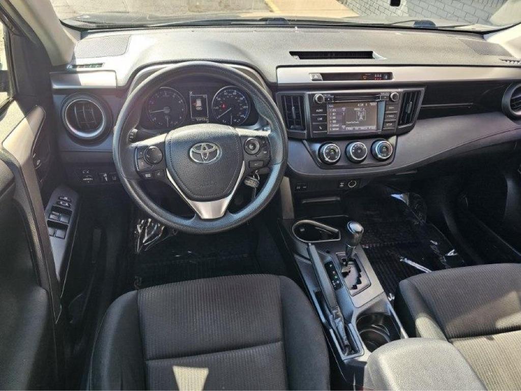 Toyota RAV4 LE AWD (Natl) 2018