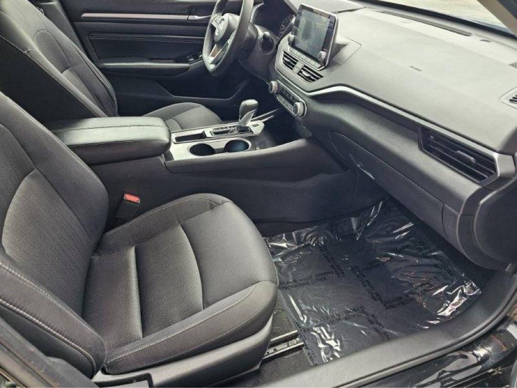 Nissan Altima 2.5 SV Sedan 2021