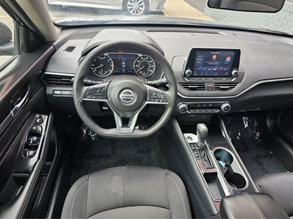 Nissan Altima 2.5 SV Sedan 2021