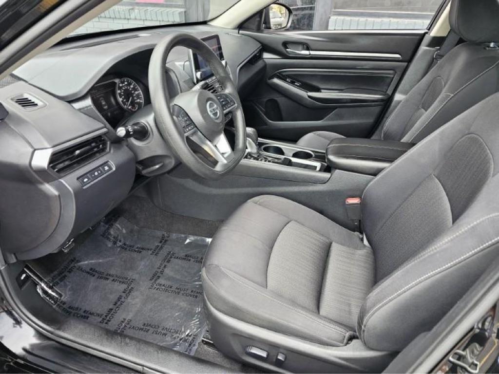 Nissan Altima 2.5 SV Sedan 2021