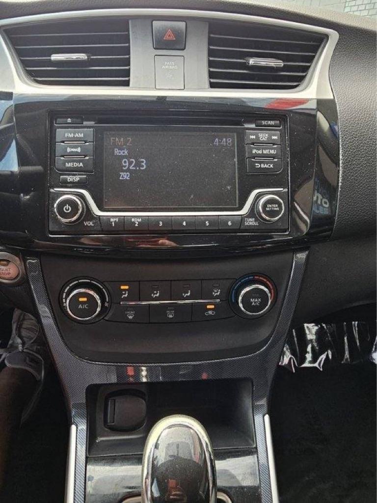 Nissan Sentra SR CVT 2017