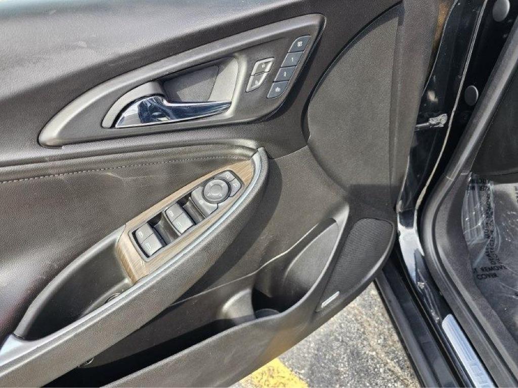 Chevrolet Malibu 4dr Sdn Premier w/2LZ 2017