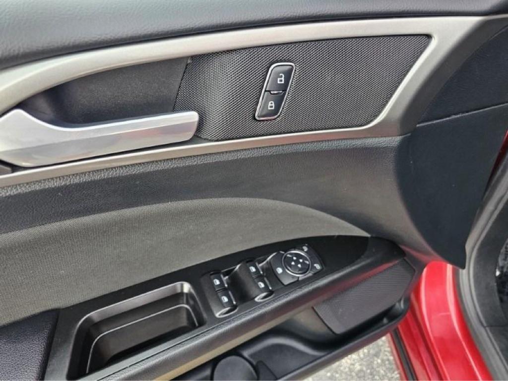 Ford Fusion SE FWD 2017