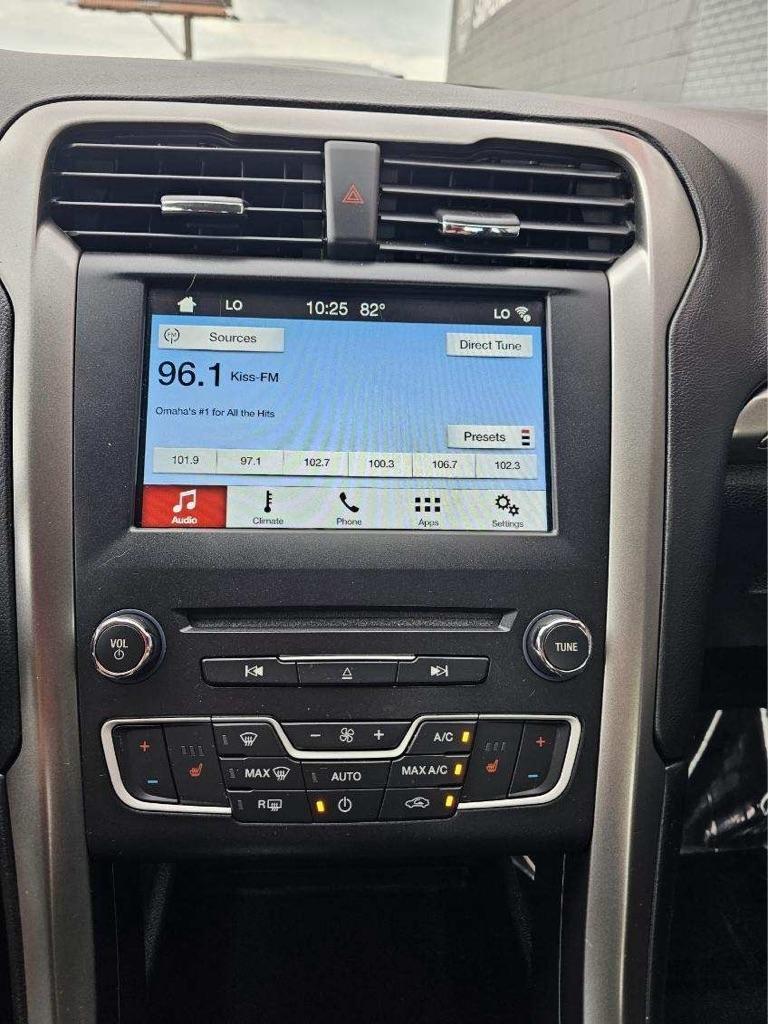 Ford Fusion SE FWD 2017