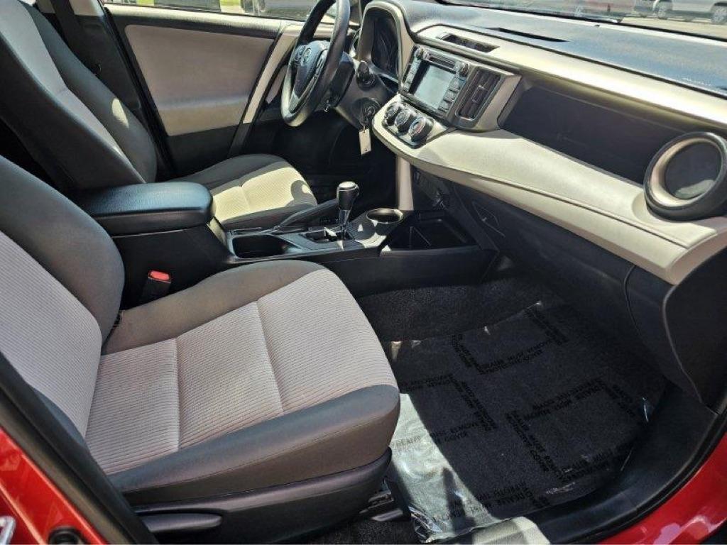 Toyota RAV4 AWD 4dr LE (Natl) 2015