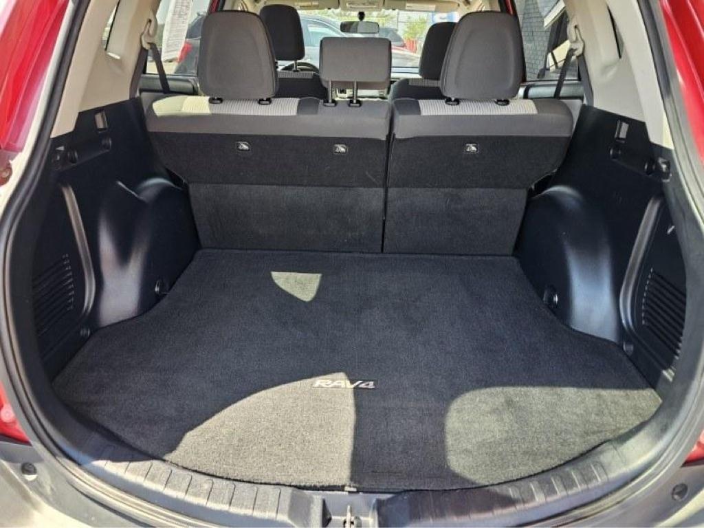 Toyota RAV4 AWD 4dr LE (Natl) 2015