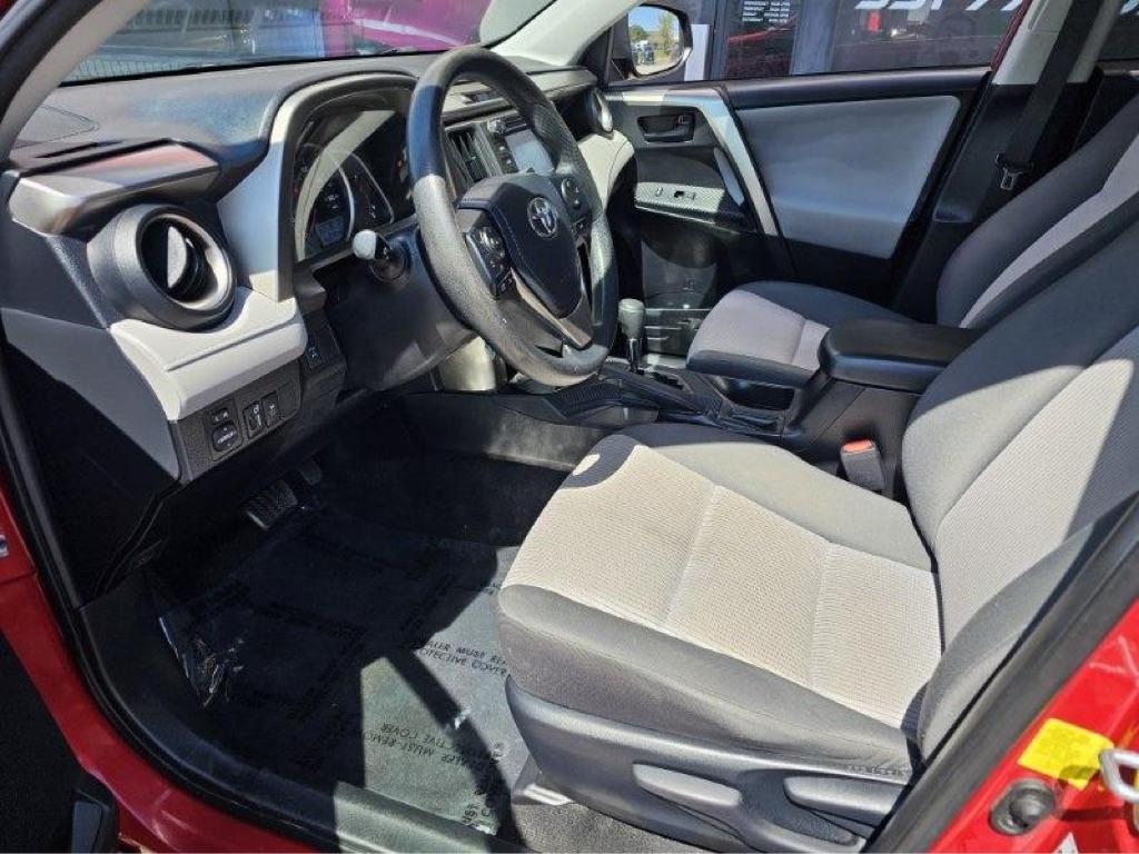Toyota RAV4 AWD 4dr LE (Natl) 2015