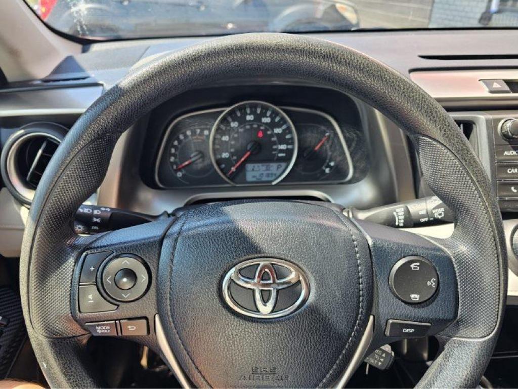 Toyota RAV4 AWD 4dr LE (Natl) 2015