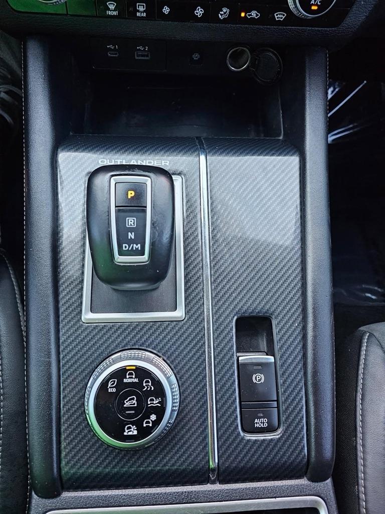 Mitsubishi Outlander SE Launch Edition S-AWC 2022
